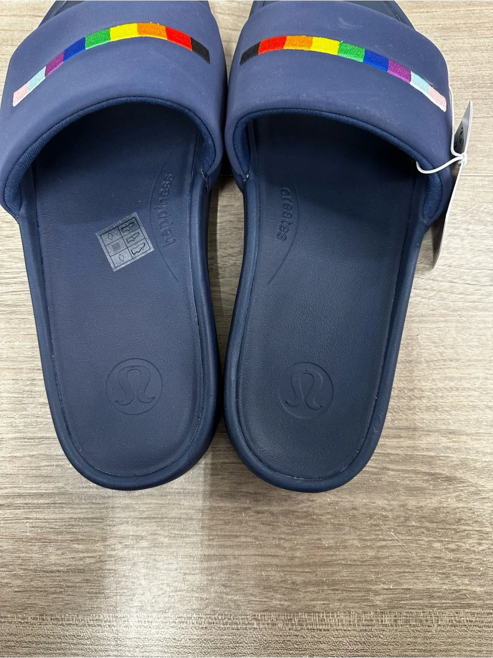 Lululemon MEN Restfeel slide PRIDE Size 10- NWT
